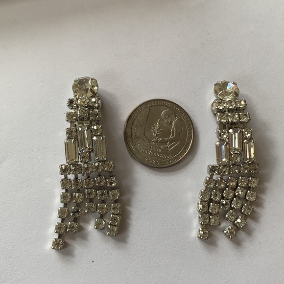 Vintage Rhinestone Earrings 1960 Kramer. - Picture 9 of 9
